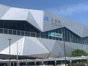 JR新幹線・小松駅の風景写真です。当社目地フォームを大量に使ってもらっております。