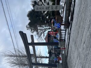 青森県八戸市にある龗（おがみ）神社で、創建は古墳時代、飛鳥時代とも言われております。